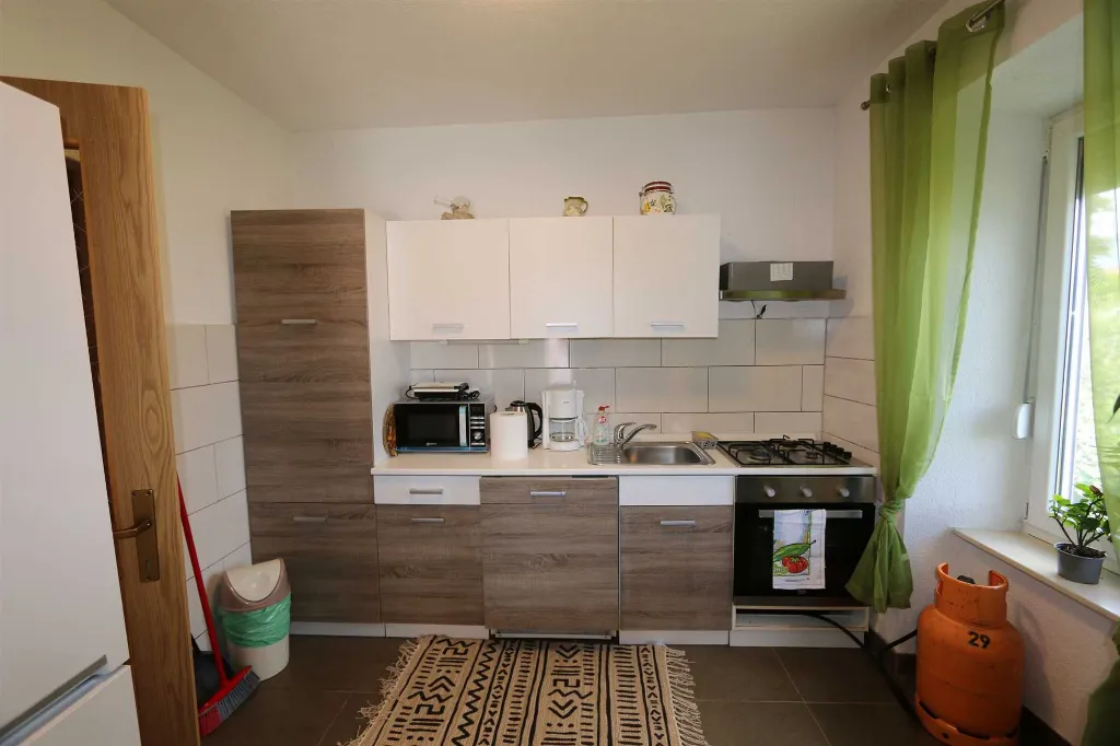 3-Bedroom Apartment in Šilo for Up to 7 Guests