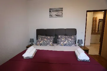 3-Bedroom Apartment in Šilo for Up to 7 Guests