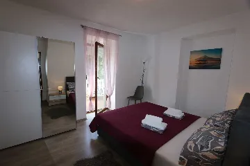 3-Bedroom Apartment in Šilo for Up to 7 Guests