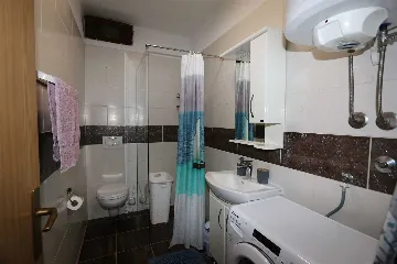 3-Bedroom Apartment in Šilo for Up to 7 Guests