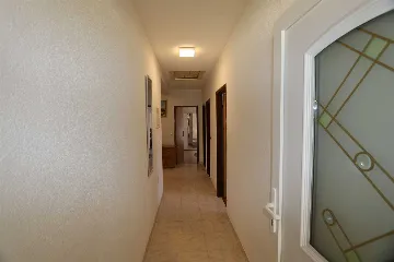 3-Bedroom Apartment in Šilo for Up to 7 Guests