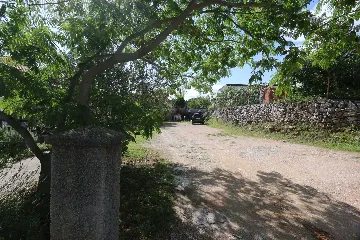 1-Bedroom Apartment in Šilo for Up to 3 Guests