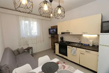 2-Bedroom Apartment in Šilo for up to 5 Guests