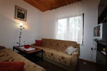 One-Bedroom Apartment in Šilo for Up to 4 Guests