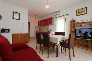 Šilo 2-Bedroom Apartment for Up to 6 Guests