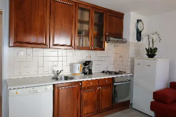 Apartment in Polje for Up to 5 Guests