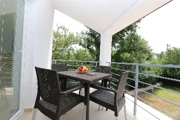 Šilo Apartment for Up to 5 Guests