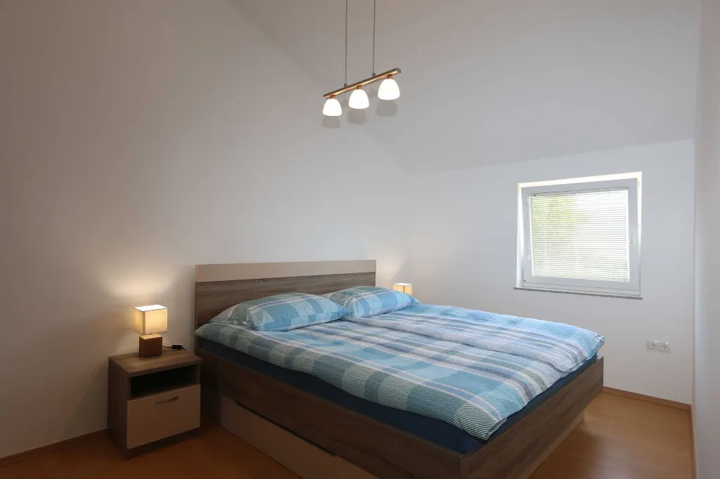 Šilo Apartment for Up to 5 Guests