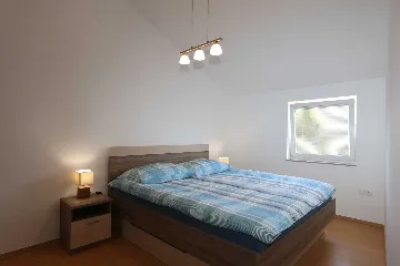 Šilo Apartment for Up to 5 Guests