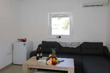 1-Bedroom Apartment in Dobrinj for 2 Guests