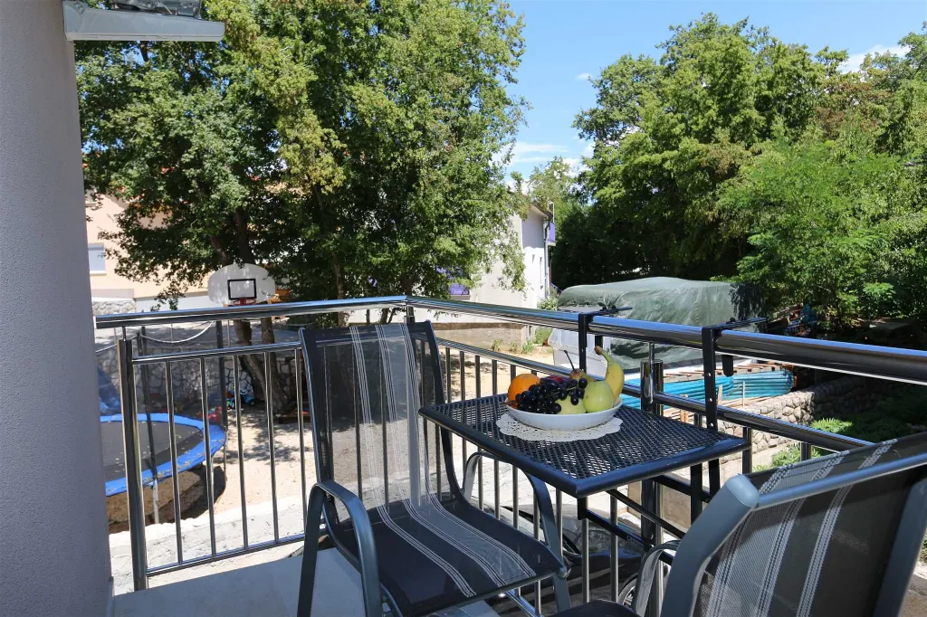 1-Bedroom Apartment in Dobrinj for 2 Guests