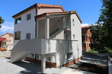 Apartment in Dobrinj for 2 Guests with Balcony