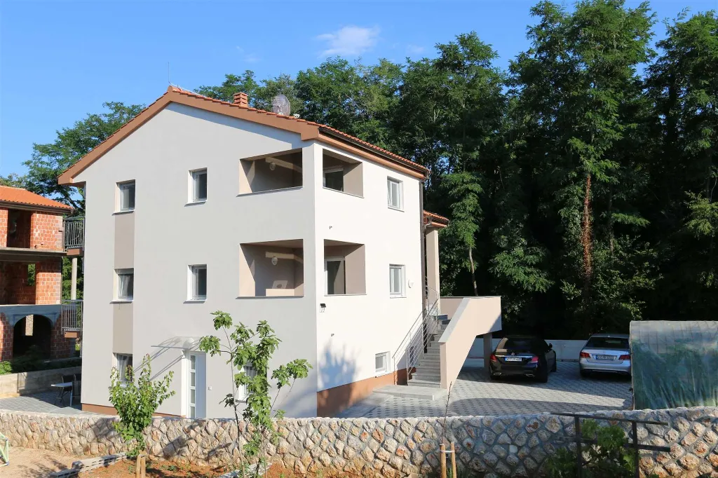 Apartment in Dobrinj for 2 Guests with Balcony