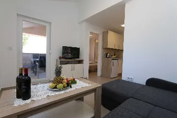 Apartment in Dobrinj for Up to 2 Guests
