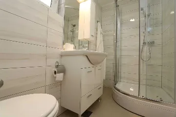 Apartment in Dobrinj for Up to 2 Guests