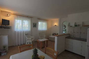 Apartment in Šilo for up to 4 Guests