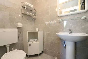 Apartment in Šilo for up to 4 Guests