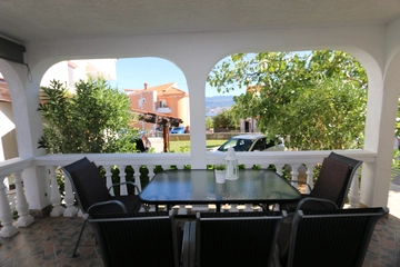 Apartment in Šilo for up to 5 Guests