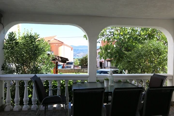 Apartment in Šilo for up to 5 Guests