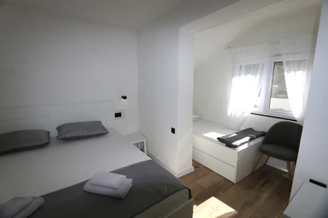 Apartment in Šilo for up to 5 Guests