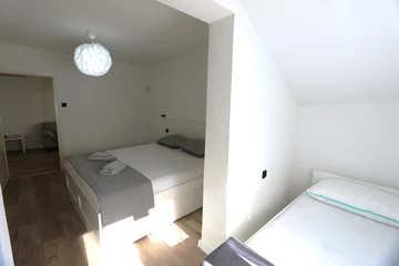 Apartment in Šilo for up to 5 Guests