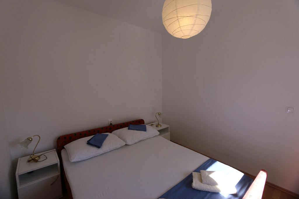 2-Bedroom Apartment in Šilo for Up to 5