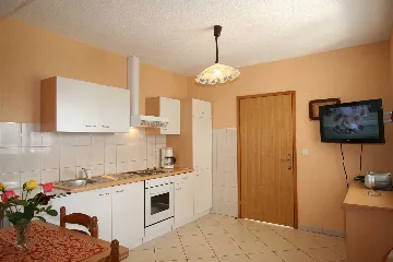 2-Bedroom Apartment in Šilo for 4 Guests