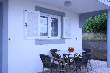 Apartment in Šilo for Up to 4 Guests
