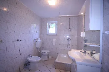 Apartment in Šilo for Up to 4 Guests