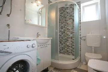 Šilo 2-Bedroom Apartment with 10 m² Terrace