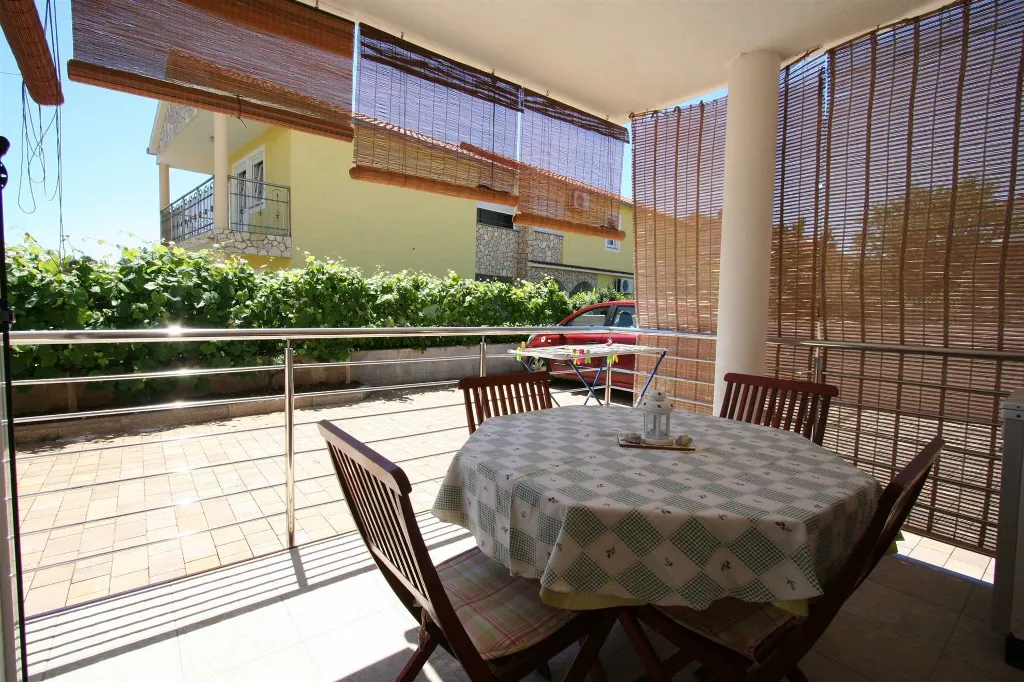 Šilo 2-Bedroom Apartment with 10 m² Terrace