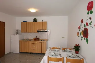 Dobrinj 1-Bedroom Apartment for Up to 4