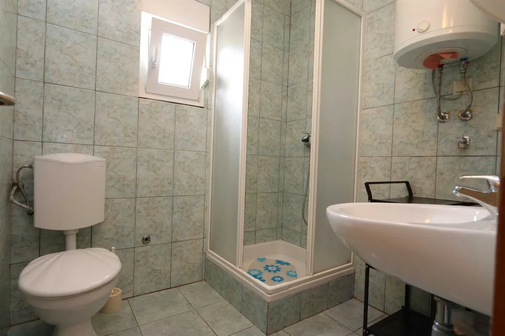 Dobrinj 1-Bedroom Apartment for Up to 4