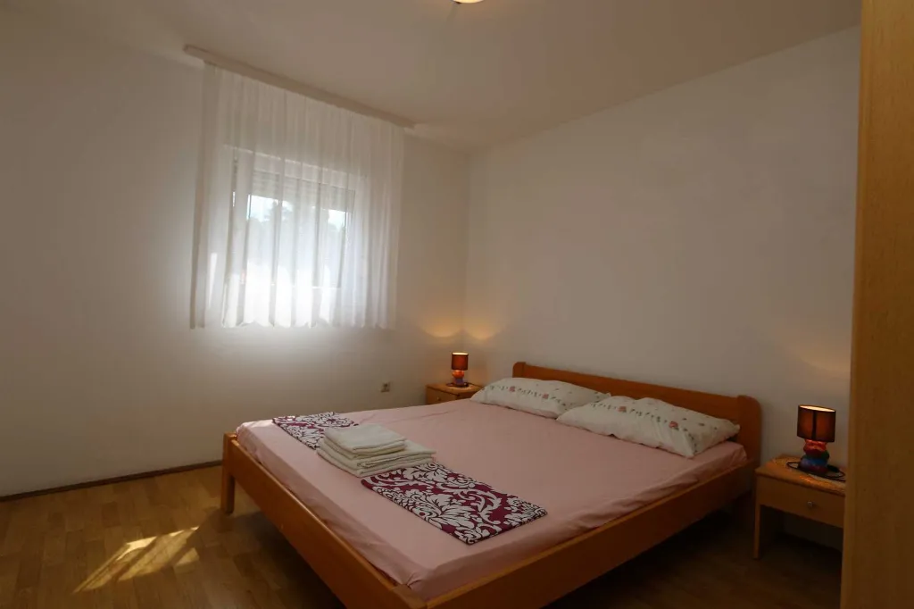 Apartment in Dobrinj (Soline) for up to 4