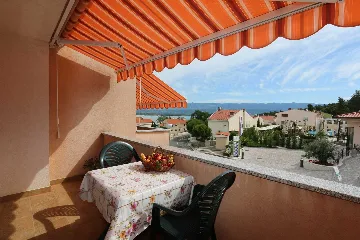 Apartment in Dobrinj (Soline) for up to 4