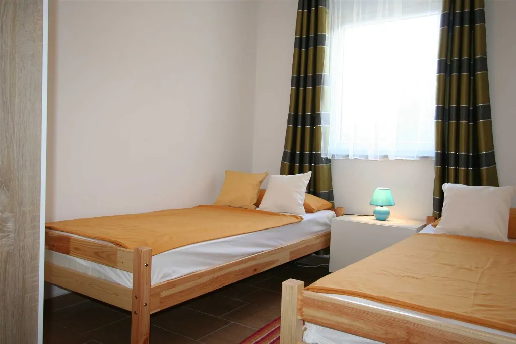 Apartment in Klimno for up to 6 Guests