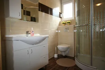 Apartment in Klimno for up to 6 Guests