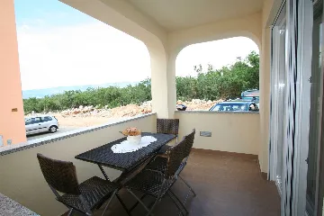 Apartment in Klimno for up to 6 Guests