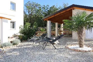 Apartment in Klimno for up to 6 Guests