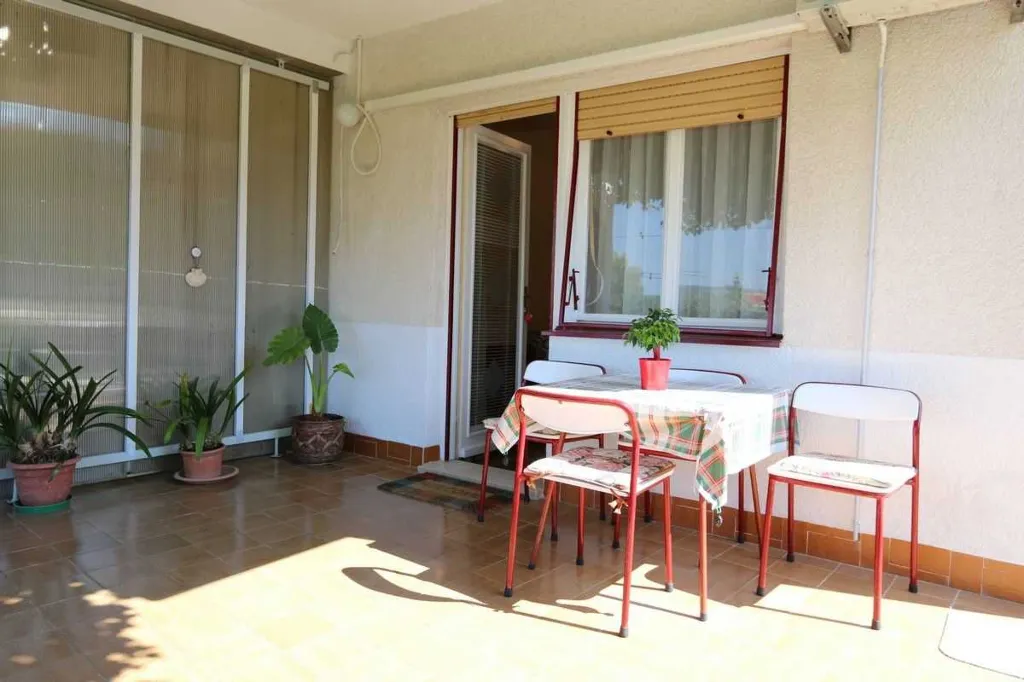 Klimno 1-Bedroom Apartment for Up to 3 Guests