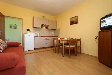 Klimno 1-Bedroom Apartment for Up to 3 Guests
