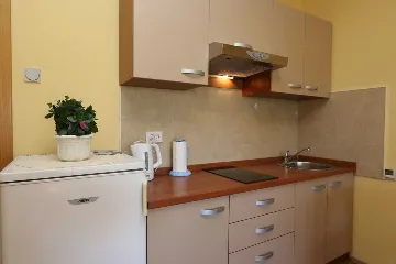 Klimno 1-Bedroom Apartment for Up to 3 Guests