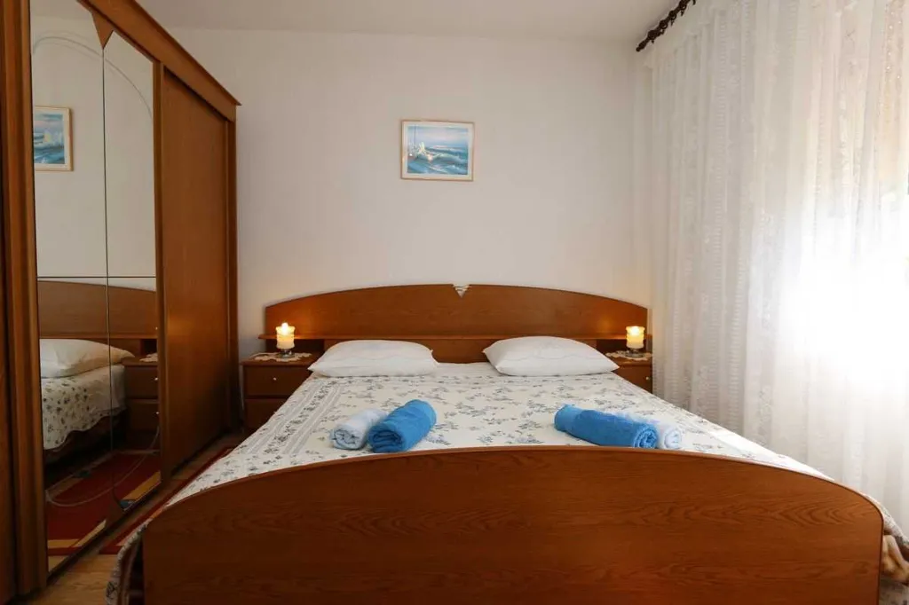 Klimno 1-Bedroom Apartment for Up to 3 Guests