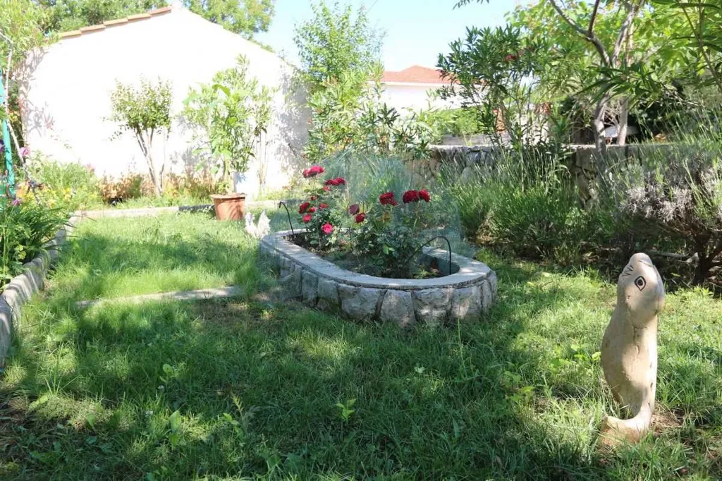 Klimno 1-Bedroom Apartment for Up to 3 Guests