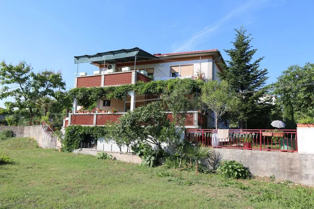Klimno 1-Bedroom Apartment for Up to 3 Guests