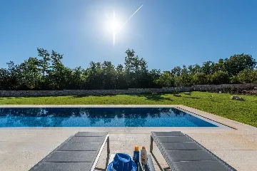 Sveti Petar u šumi Villa for 4 with Pool