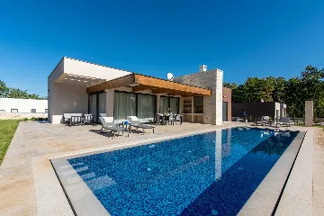 Sveti Petar u šumi Villa for 4 with Pool