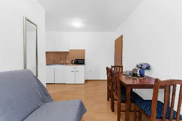 One-Bedroom Apartment for 3 in Pula