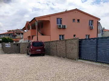 One-Bedroom Apartment for 3 in Pula