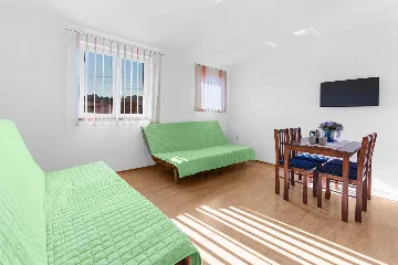 One-Bedroom Apartment for 3 in Pula